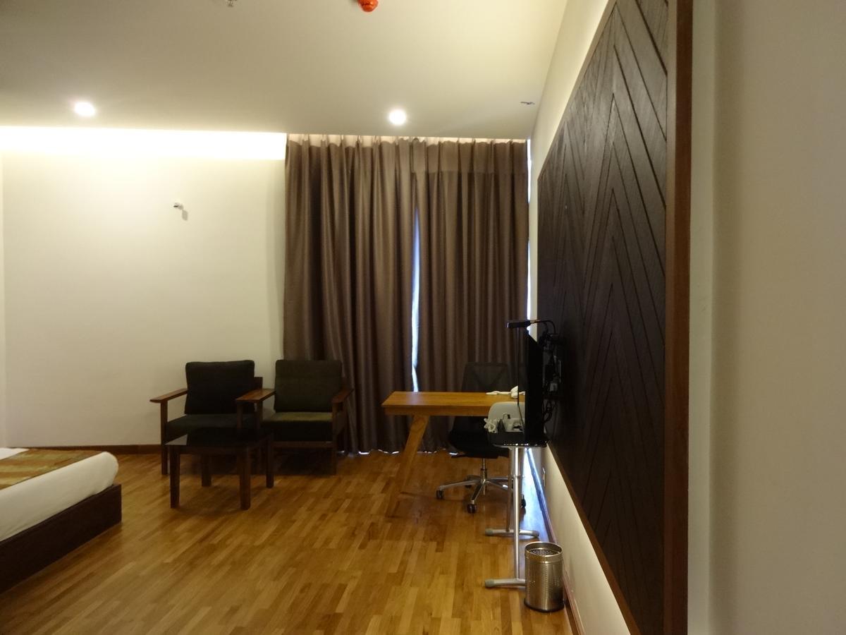 Woodies Bleisure Hotel Kozsíkóde Kültér fotó